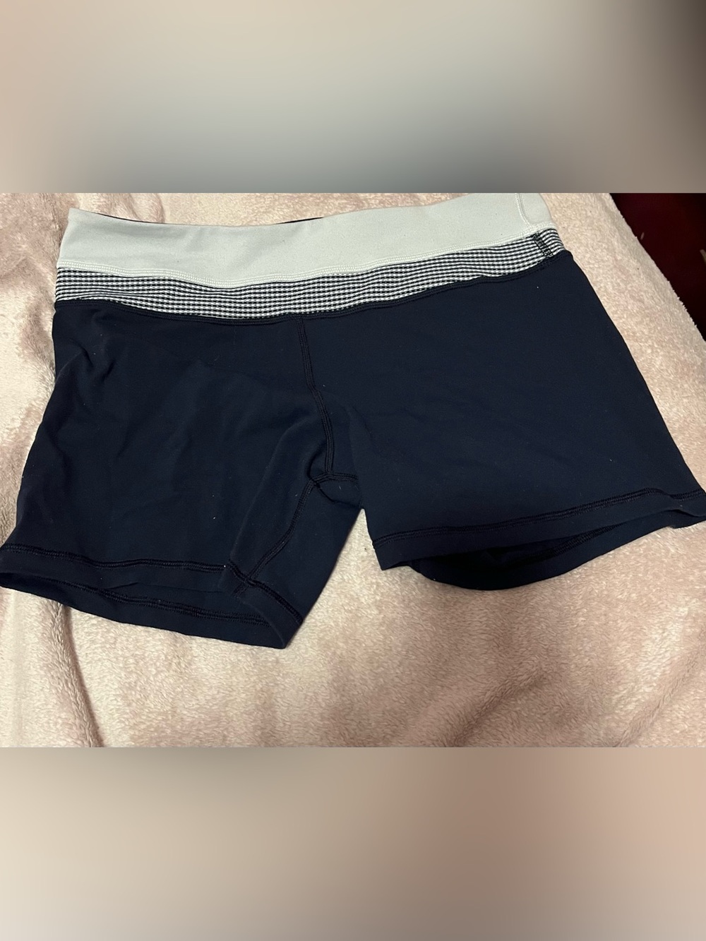 ⭐️lululemon blue shorts women’s 10